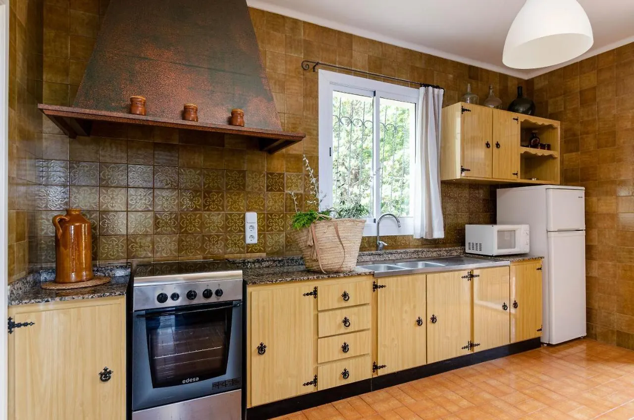 Yourhouse Can Marquesi Lluc 0*,  Spagna