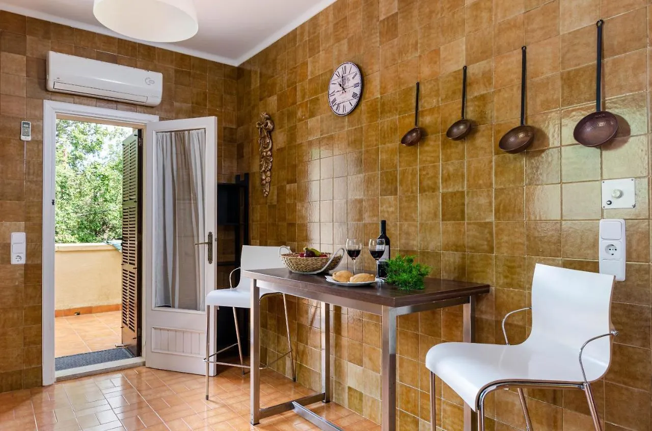 Yourhouse Can Marquesi Lluc Casa vacanze